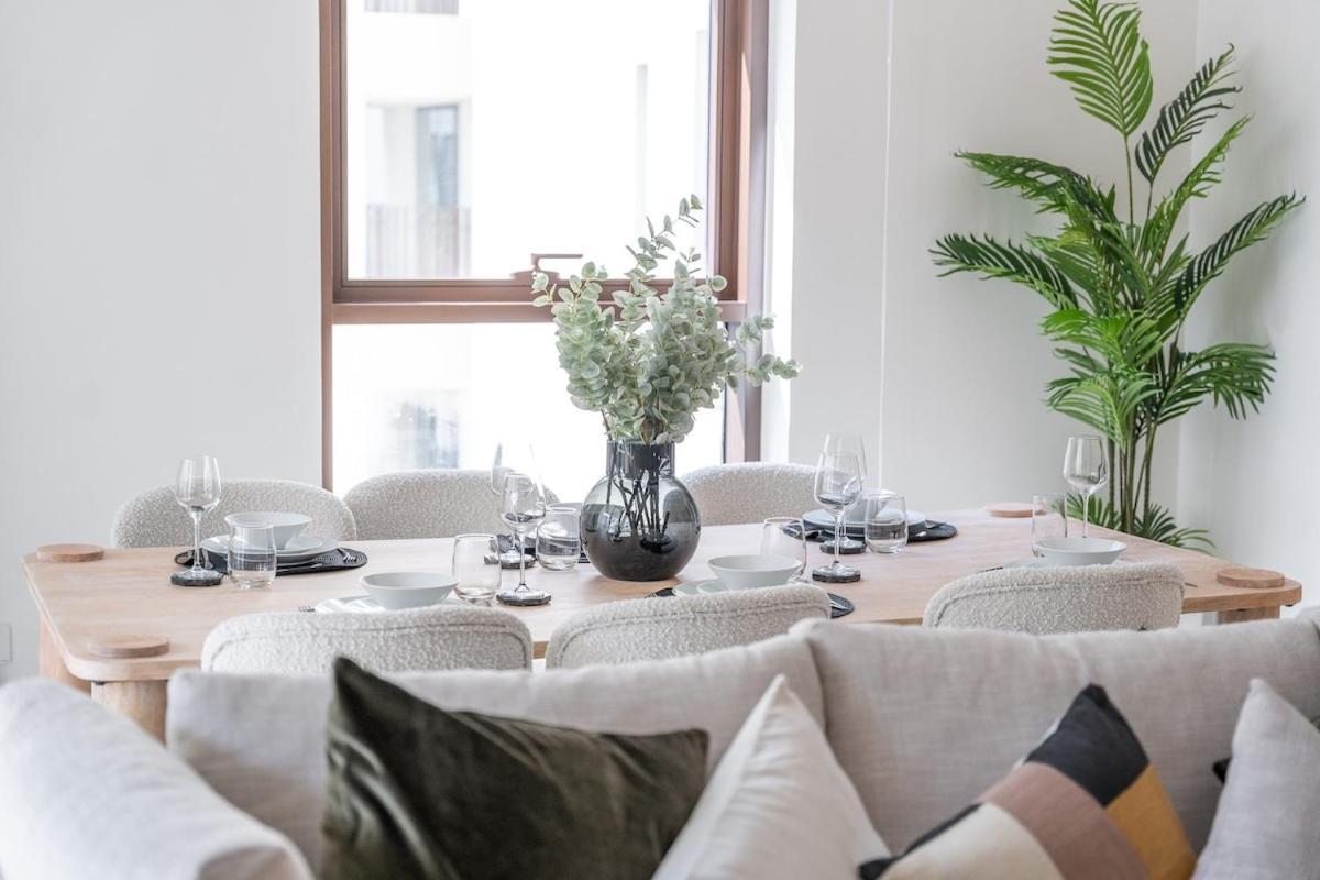 Elegant 4-Bedroom Apartment Perfect For Families In Dubai Creek Harbour 외부 사진